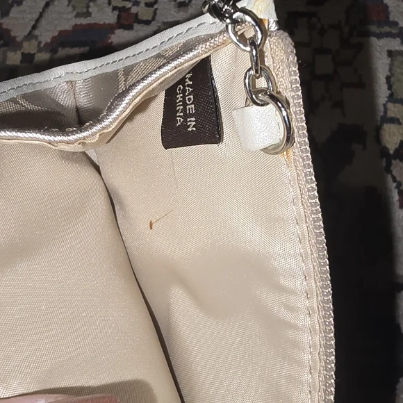 Coach Cream and Tan Coin Purse & Cardholder. - Picture 4 of 4